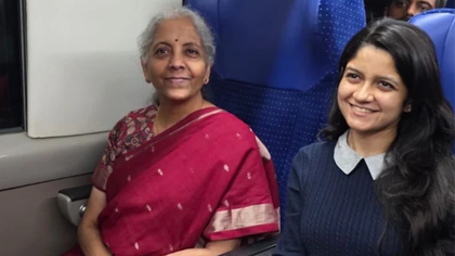 ನಿರ್ಮಲಾ ಸೀತಾರಾಮನ್ ವಂದೇ ಭಾರತ್ ಮೂಲಕ ಜೈಪುರಕ್ಕೆ ಪ್ರಯಾಣ
