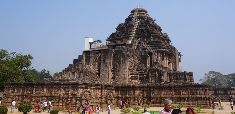 3. ಕೊನಾರ್ಕ್_ ಮಂದಿರದ ಹಿಂಭಾಗ ಮತ್ತು ಪಾಶ್ವ ನೋಟ