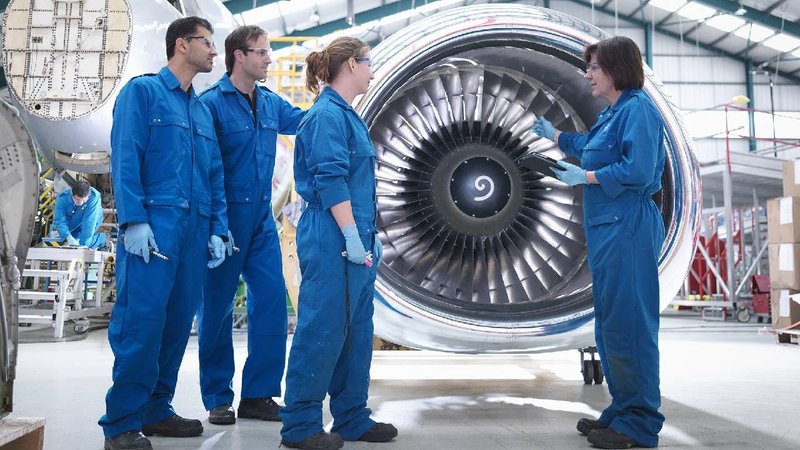 Aircraft maintenance technicians 1