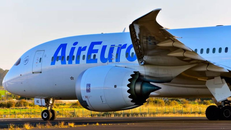 Airplane wings  1