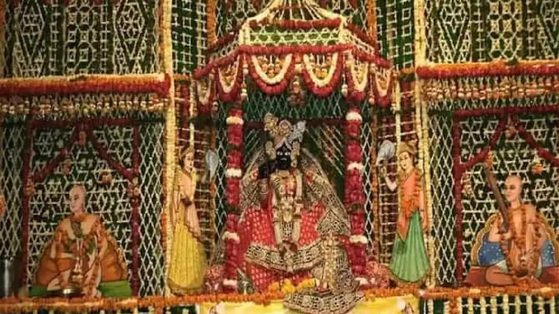 Banke-Bihari-Temple-3