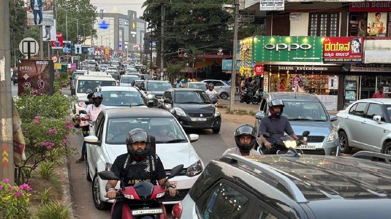 Christmas Holidays Draw Tourist Rush to Udupi, Traffic Grinds to a Crawl