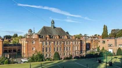 ವಿದೇಶಿ ಕಾಲೇಜಿಗೆ ಅಪ್ಪ ಅಮ್ಮನ ಅಡ್ಮಿಷನ್ ಮಾಡಿಸೋ ಪ್ರವಾಸ!