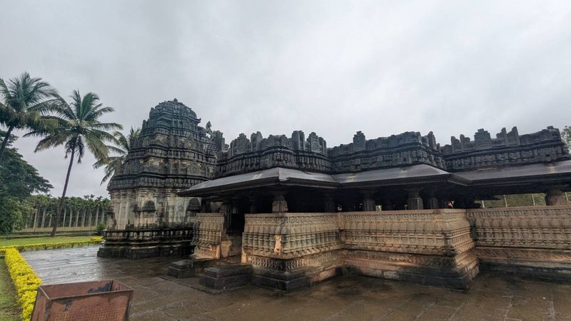 Kedareshwara temple