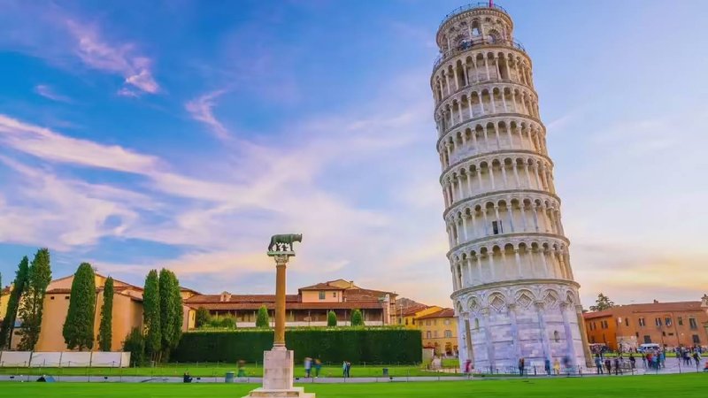 Leaning tower