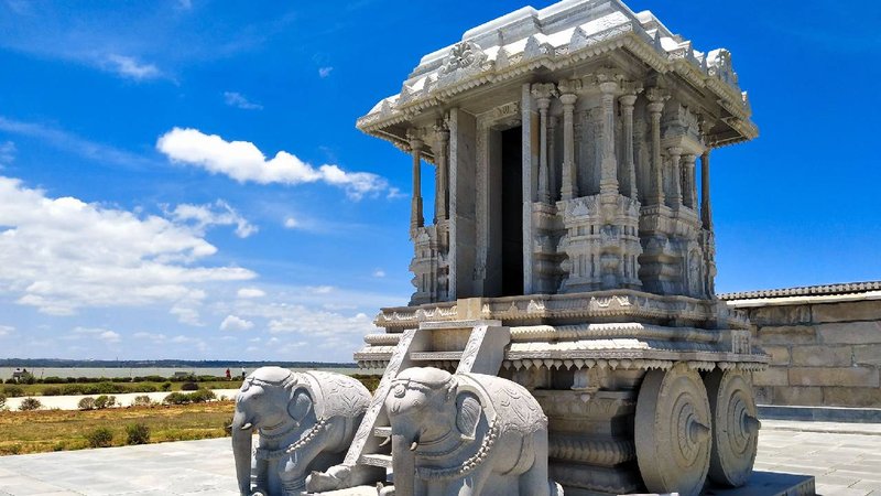 Mandya Venu Gopala Swamy Temple has a stone shade like Hampi 1