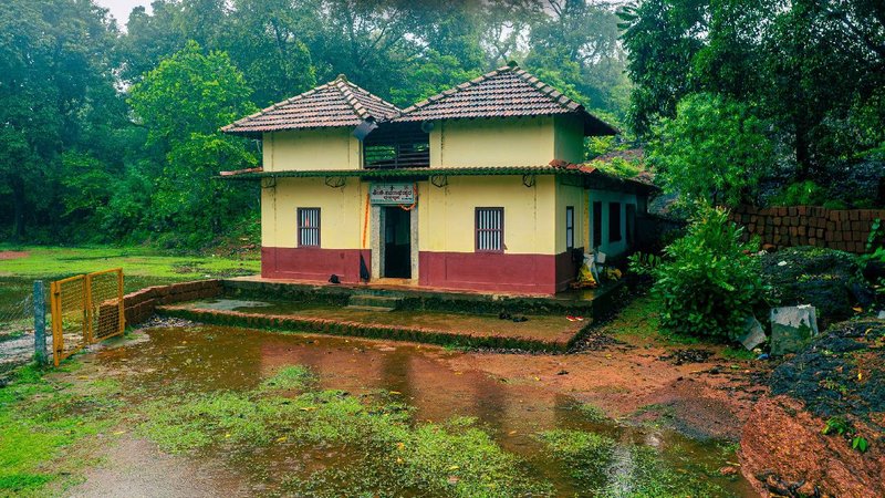 Moodagallu Keshavanatha Temple