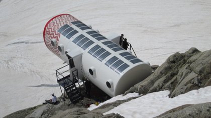 ಬೆಟ್ಟದ ತುದಿಯಲ್ಲಿ ಬಿವಾಕೊ ಗೆರ್ವಾಸುತ್ತಿ ಕೆಫೆ