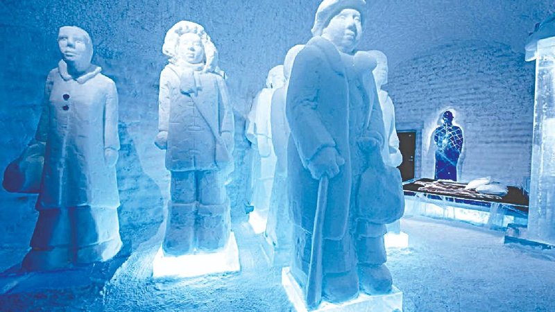 Sculptures in Ice