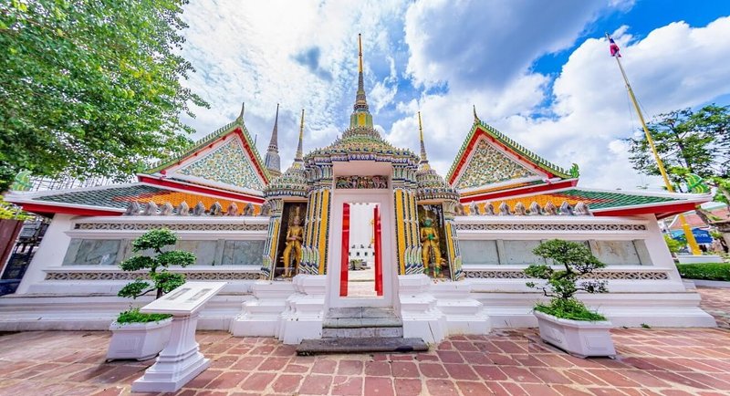 Temple-of-the-Reclining-Buddha-–-Wat-Pho