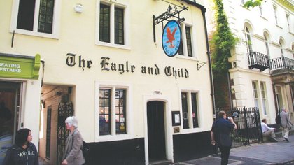 ಡಿಗ್ರಿ ನೀಡುವ ವಿಶ್ವವಿದ್ಯಾಲಯವೂ, ಕಿಕ್ಕು ಏರಿಸುವ ಮದ್ಯಾಲಯವೂ