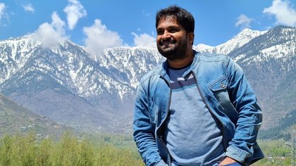 ಕಥೆ ಬರೆಯೋದೆ ಪ್ರವಾಸದಲ್ಲಿ