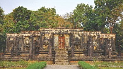 ಮರೆತುಹೋದ ವೈಭವಕ್ಕೆ ಸಾಕ್ಷಿಯಾಗಿರುವ ಬಸದಿ