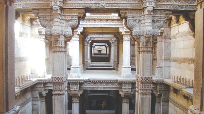 ʻಅಡಾಲಜ್‌ ನಿ ವಾವ್‌ʼ ಎಂಬ ಐತಿಹಾಸಿಕ ಬಾವಿ