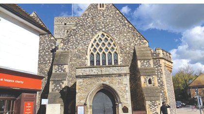 ಡಾರ್ಟ್ ಫೋರ್ಡ್‌ ನಗರದಲ್ಲಿ ಮನೆಯ ಮಾಡಿ ಪ್ರವಾಸ ಮಾಡದಿದ್ದರೆಂತಯ್ಯ