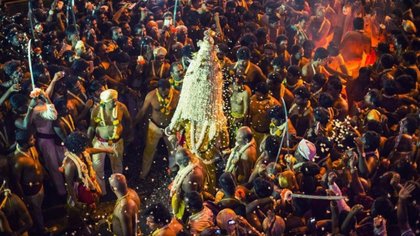 ಧ್ವಜಾರೋಹಣದ ಮೂಲಕ ಉತ್ಸವಕ್ಕೆ ವಿಧ್ಯುಕ್ತ ಚಾಲನೆ