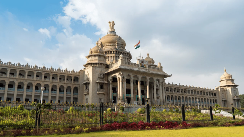 Vidhana-Soudha-2