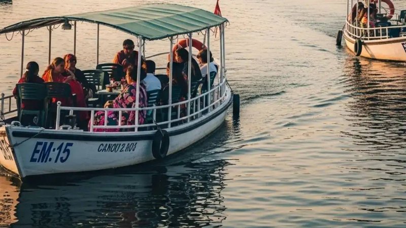 Yamuna Set for a Green Makeover with Solar–Electric Boat Cruises