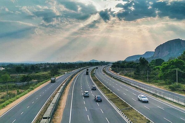 ಬೆಂಗಳೂರು ಟು ಮೈಸೂರು ರೋಡ್‌ ಟ್ರಿಪ್.. ಯಾವೆಲ್ಲಾ ಪ್ರವಾಸಿ ತಾಣಗಳನ್ನು ವಿಸಿಟ್‌ ಮಾಡ್ಬೋದು ಗೊತ್ತಾ?
