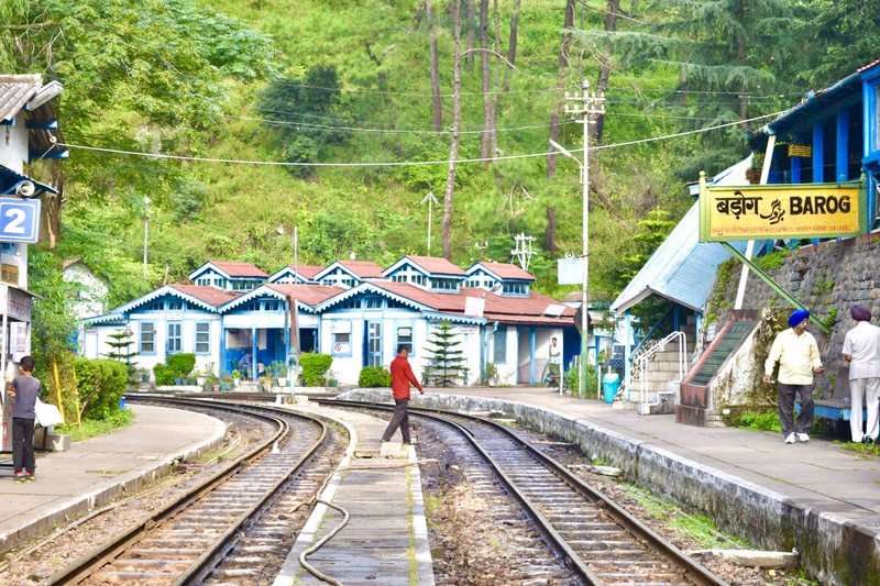 barog railway station