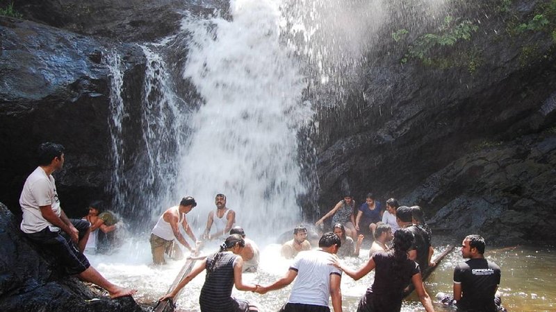 iruppu 1