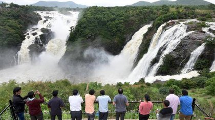 ಕರ್ನಾಟಕದ ಮಳೆಹಬ್ಬದಲ್ಲಿ ಕೆಎಸ್‌ಟಿಡಿಸಿ ನೀಡುತ್ತಿದೆ ರಸದೌತಣ