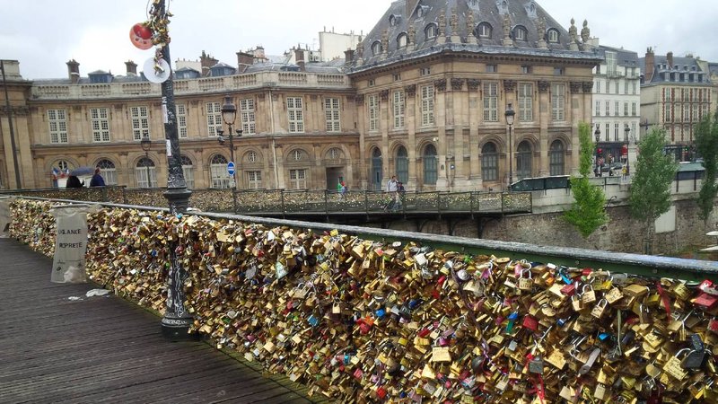 love lock new