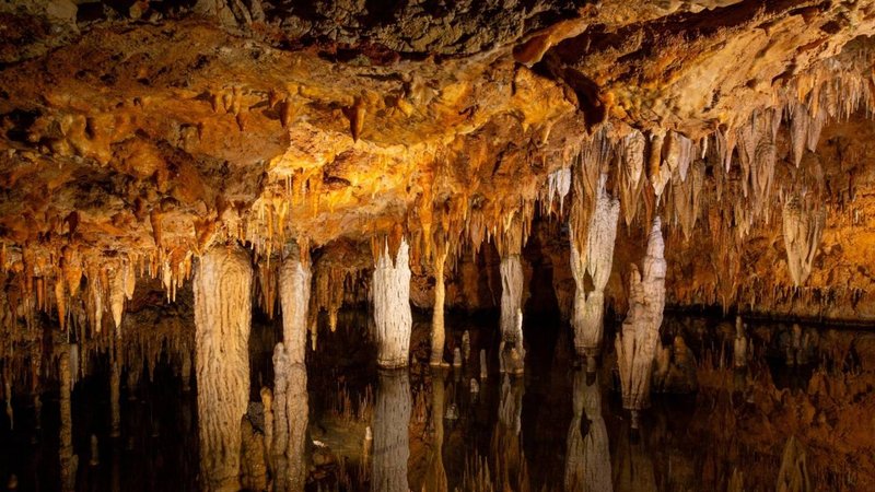 meramec caverns mirror room