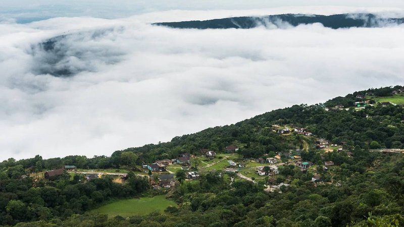 misty hills meghalaya