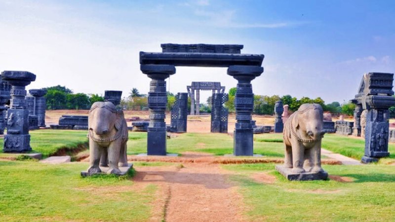 monument t