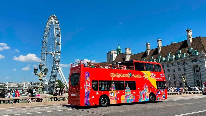 open roof bus