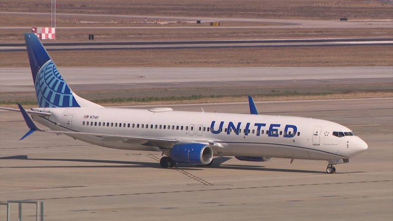 plane landing (1)