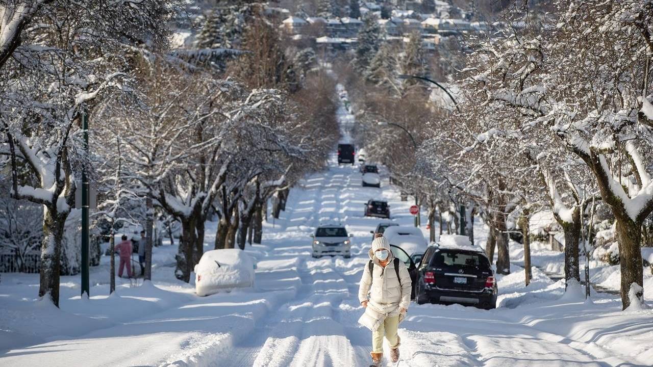 ಕೆನಡಾದಲ್ಲಿ ಕಂಡಾಪಟ್ಟೆ ಹಿಮಪಾತ ಮಾರಾಯ!