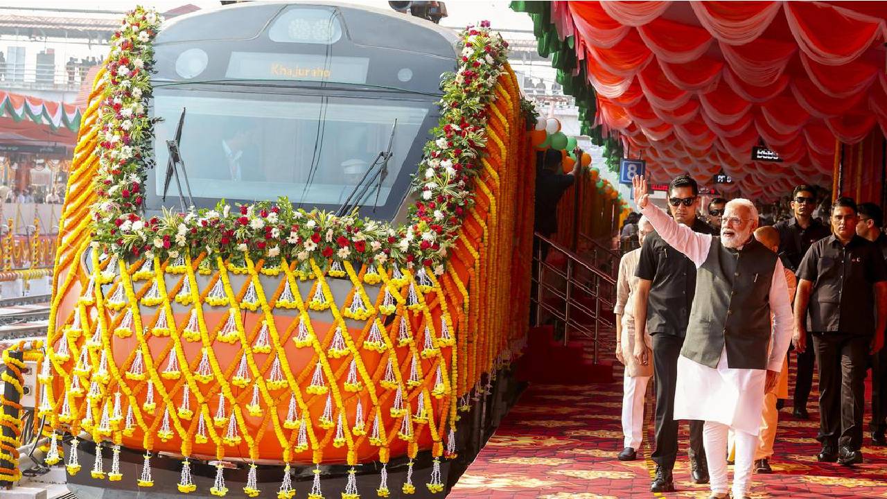 ಭಾರತದ ಮೊದಲ ವಂದೇ ಭಾರತ್ ಸ್ಲೀಪರ್ ರೈಲು ಸಂಚಾರಕ್ಕೆ ಸಿದ್ಧ