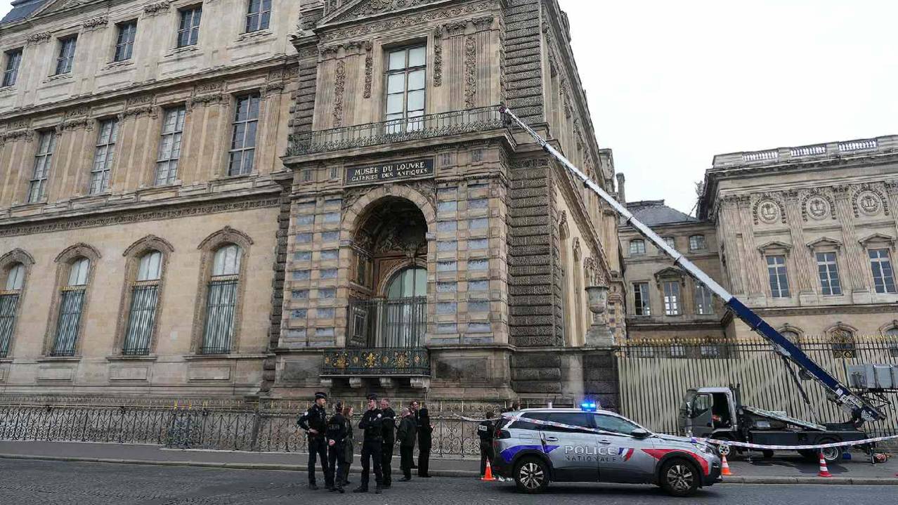 ಕಾರ್ಮಿಕರ ಥರ ಬಂದು ಸಾವಿರ ಕೋಟಿ ಎಗರಿಸಿದರು!