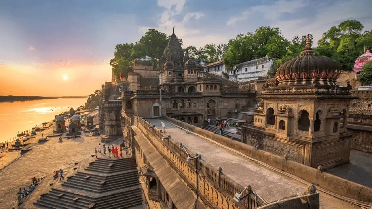 ಮಾಹಿಷ್ಮತಿ ಸಾಮ್ರಾಜ್ಯಮ್ ಅಸ್ಮಾಕಮ್…