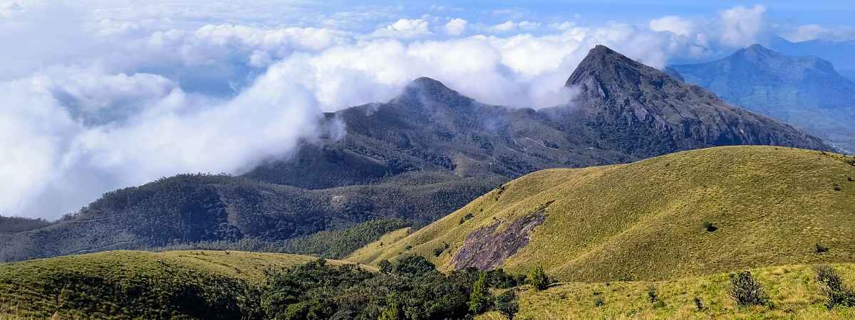 ಈ ನೀಲಿ 'ಪ್ರೀತಿಯ ಸರೋವರ' ಈಗ ಪ್ರವಾಸಿಗರ ನೆಚ್ಚಿನ ತಾಣ