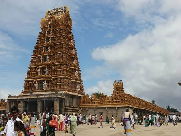 ಕರ್ನಾಟಕದ ಪ್ರಮುಖ ದೇವಾಲಯಗಳು: ಇಲ್ಲಿದೆ ಮಾಹಿತಿ!