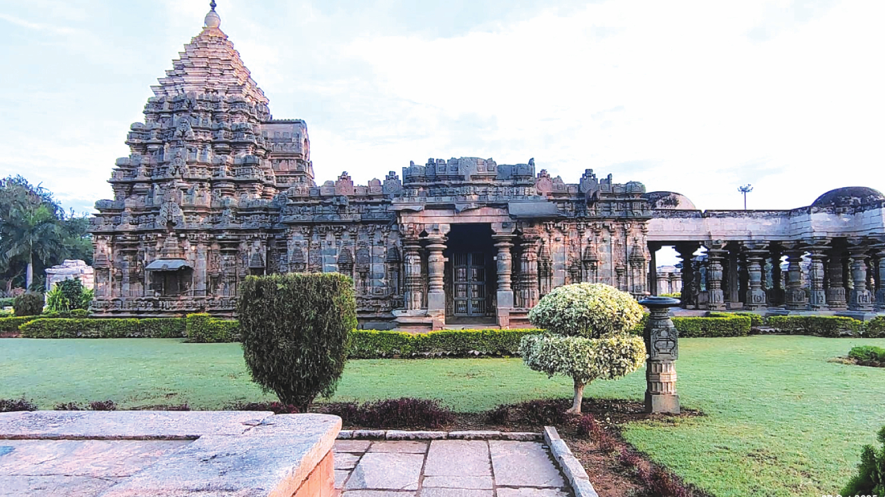 ಇಷ್ಟಾರ್ಥ ಸಿದ್ಧಿಗಳಿಗೆ ಅಸ್ತು ಎನ್ನುವ ಇಟಗಿ ದೇವಾಲಯ