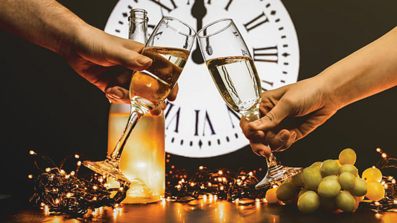 ಕ್ಯಾಲೆಂಡರ್ ವರ್ಷ ಇದು ಜಗವೇ ಆಚರಿಸುವ ಹಬ್ಬ ಎಲ್ಲೆಲ್ಲಿ ಹೇಗೇಗೆ!?