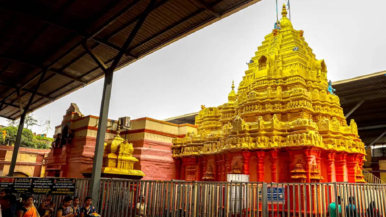 ಉಧೋ ಉಧೋ ಯಲ್ಲಮ್ಮ, ಉಧೋ ಉಧೋ ರೇಣುಕಾಂಬ