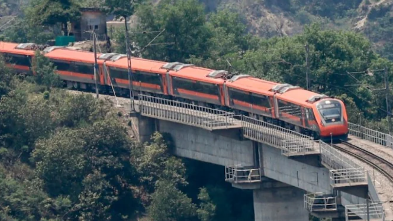 ಮುಂಬಯಿ–ಬೆಂಗಳೂರು ನಡುವೆ 2ನೆಯ ವಂದೇ ಭಾರತ್ ಸ್ಲೀಪರ್ ರೈಲು
