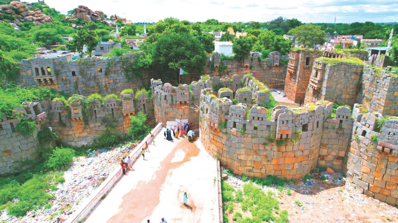 ಮುದಗಲ ಕೋಟೆಯ ಕಲ್ಲಿನ ಕಥೆ