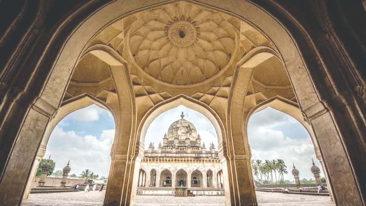 ಕಾಲಾ ತಾಜ್ ಮಹಲ್‌ನ ಶಿಲ್ಪಕಲಾ ವೈಭವ