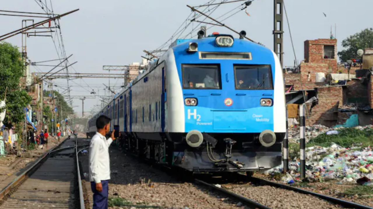 110 ಕಿಮೀ. ವೇಗದಲ್ಲಿ ಹೈಡ್ರೋಜನ್ ರೈಲು ಸಂಚಾರ