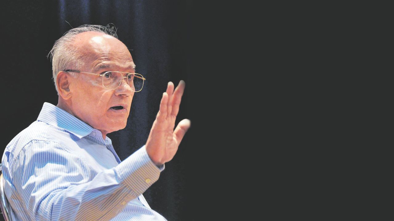 ಗುಜರಾತಿನ ಹೆಂಗಸರು ನಮ್ಮವರಿಗಿಂತ ಸ್ವಲ್ಪ ಹೆಚ್ಚು ಮಟ್ಟಿಗೆ ಸಂಕೋಚವನ್ನು ಬಿಟ್ಟಿದ್ದಾರೆ!