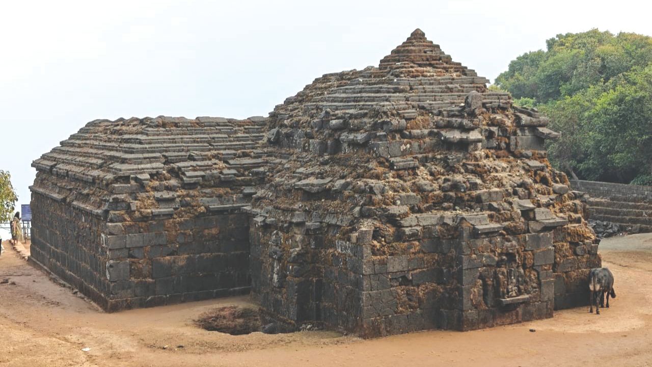 ಸಹ್ಯಾದ್ರಿಯ ಶಿಖರದಲ್ಲಿ ಮಹಾಬಲೇಶ್ವರ ಸನ್ನಿದಾನ