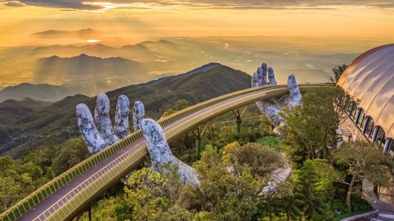 ಬಾನಂಗಳದಲ್ಲಿ ಬಂಗಾರದ ಸೇತುವೆ