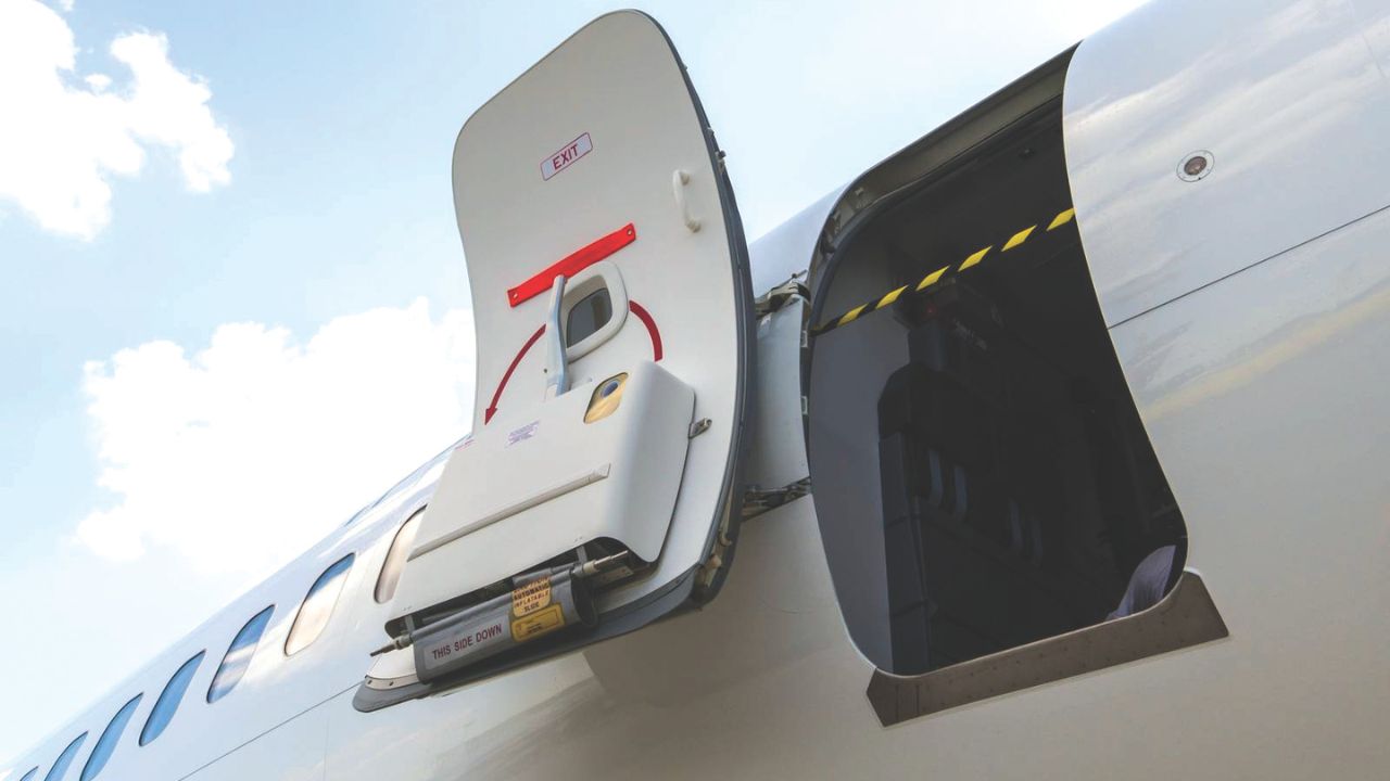 ಮುಂದಿನ ನಿಲ್ದಾಣ - ಏರ್ ಪೋರ್ಟ್