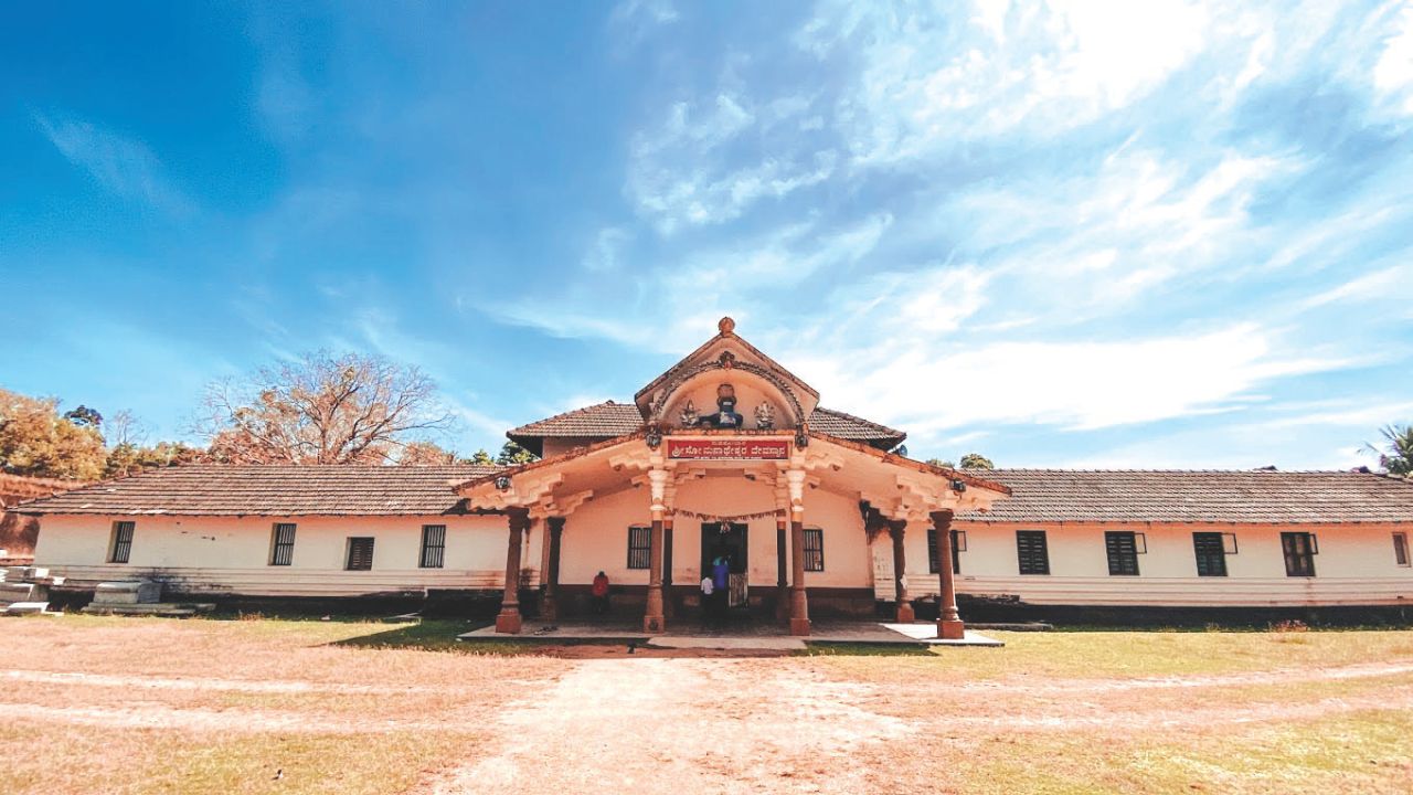 ಪುತ್ತಿಗೆಯಲ್ಲೊಂದು ಪುರಾತನ ಸೋಮನಾಥೇಶ್ವರ ಗುಡಿ